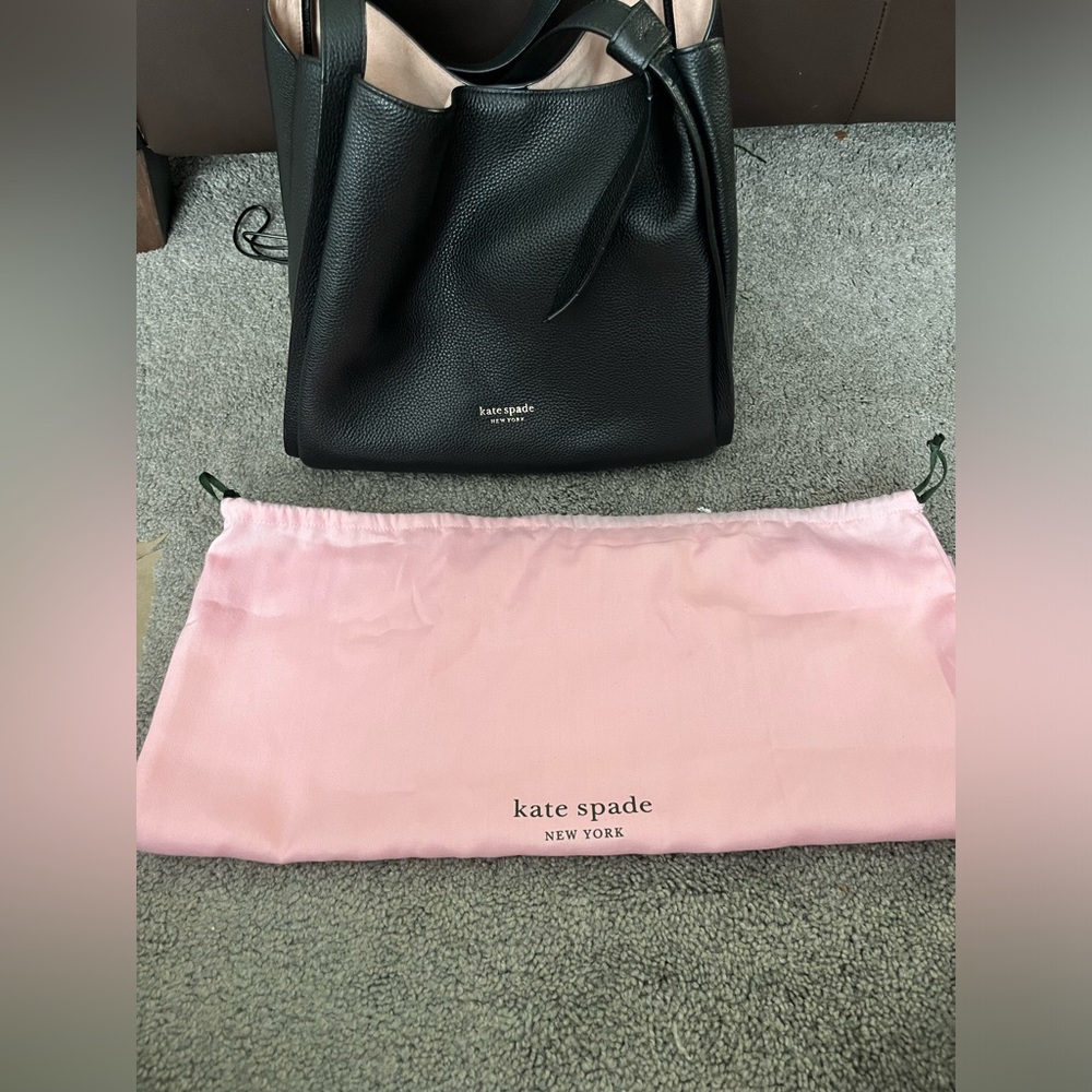 Used- Very Good condition Black Kate Spade bag
